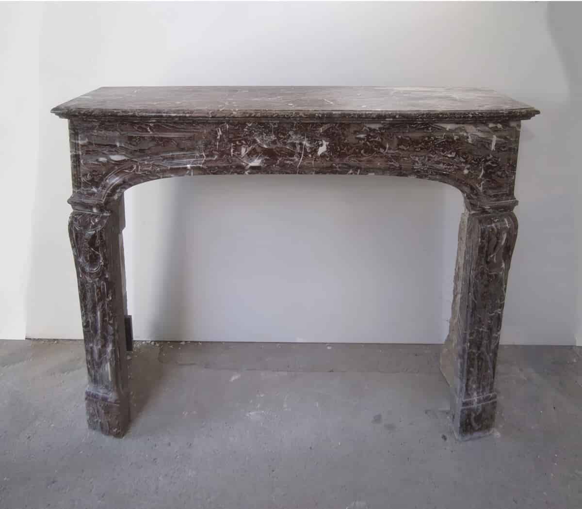 Antieke-marmeren-voorzetschouw