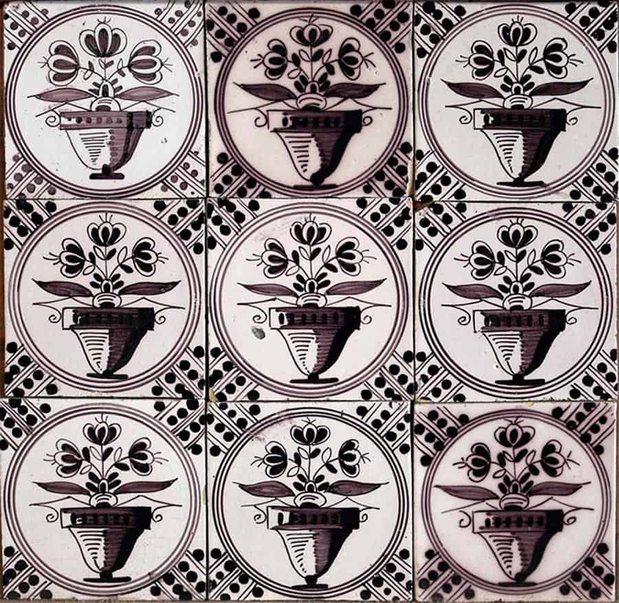 Antieke-tegel-bloempot