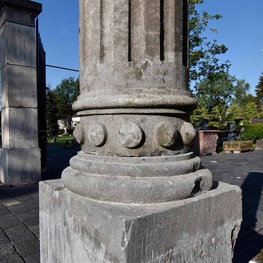 belgisch-hardstenen-palen