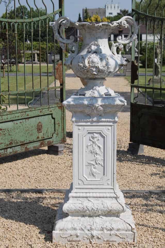 Exclusieve-Tuinvaas-op-sokkel