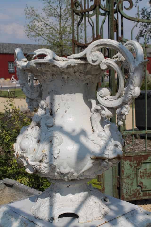 Exclusieve-Tuinvaas-op-sokkel