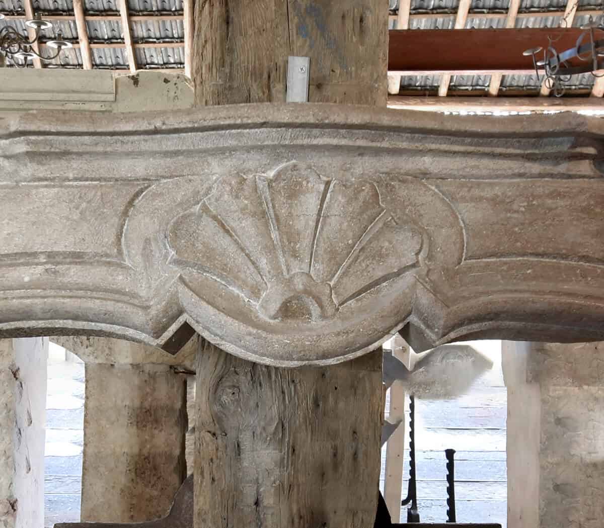 Marmerstenen-antieke-schouw-Louis-XV