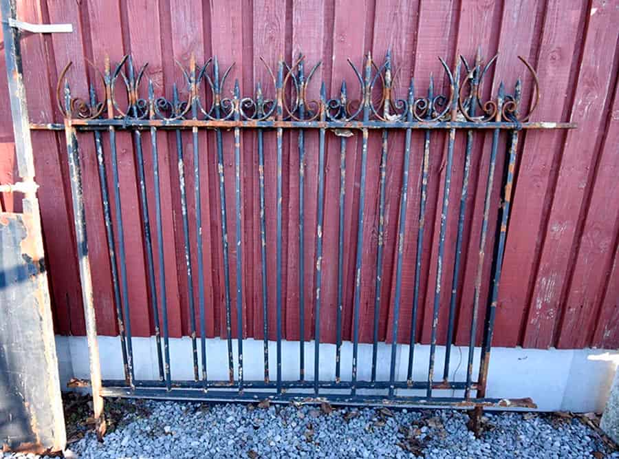 Oude-Dubbele-Poort-met-Hekwerk