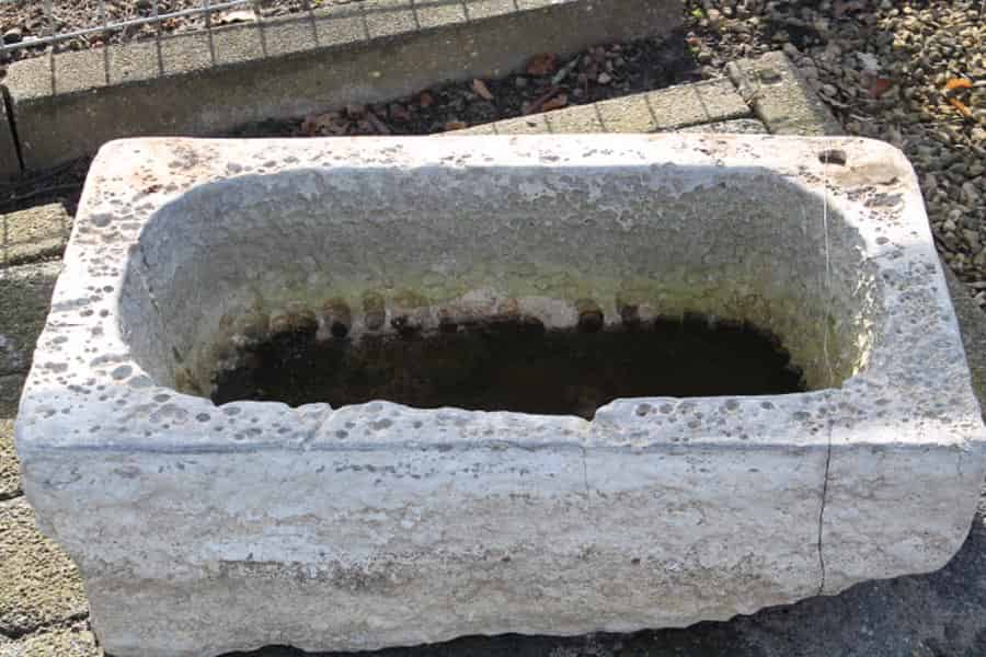 Oude-antieke-trog-Belgisch-hardsteen