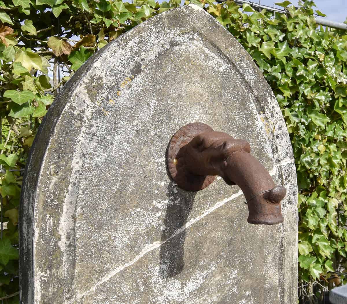 Wandfontein-uit-Franse-steen