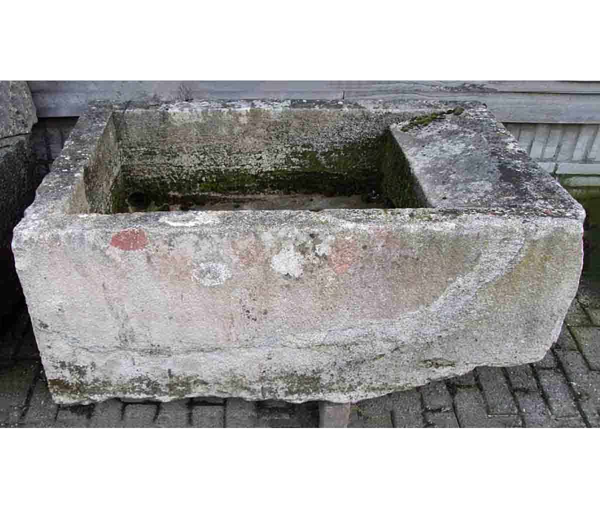 Wastrog-van-zandsteen