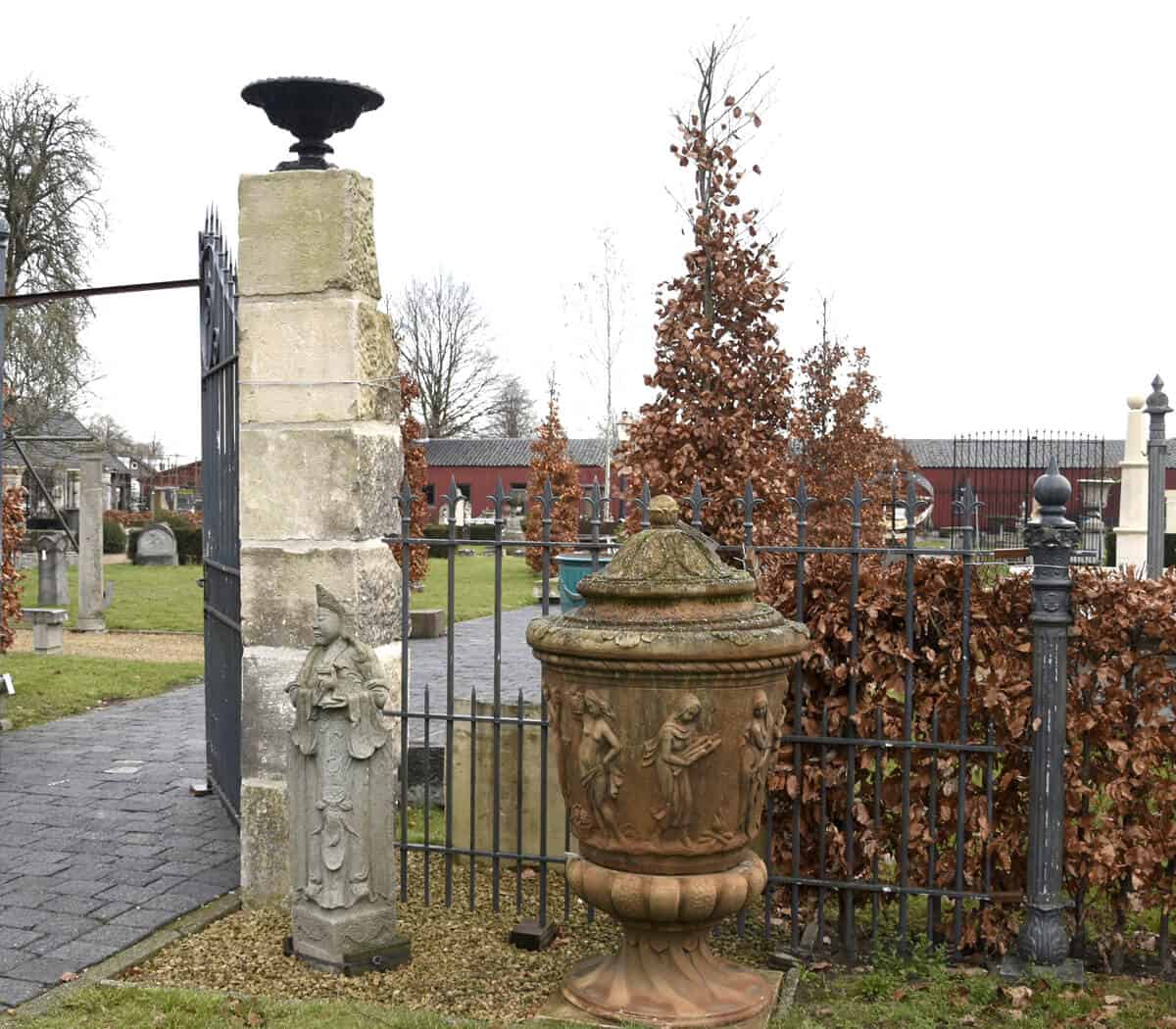 landhuispoort-met-hekwerk