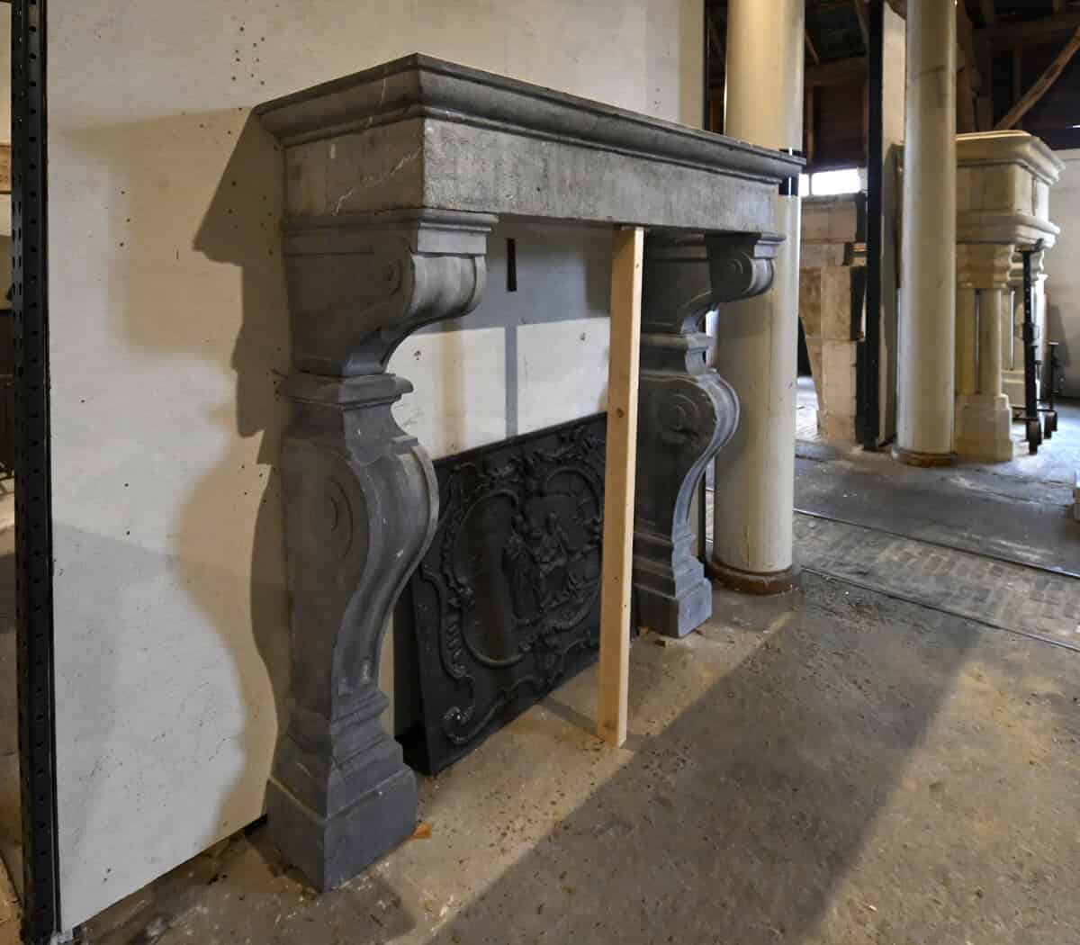 Belgisch-Blauwsteen-Kasteelschouw