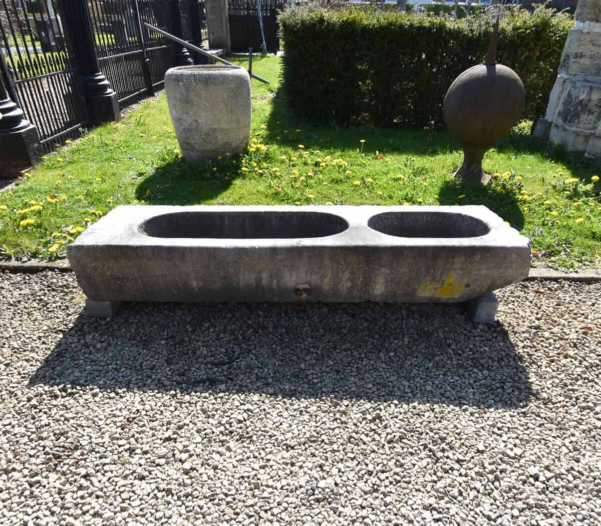 belgisch-hardstenen-trog