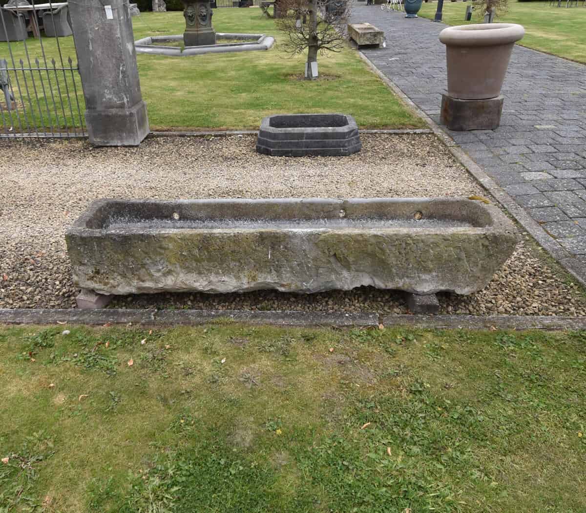 belgisch-hardstenen-trog