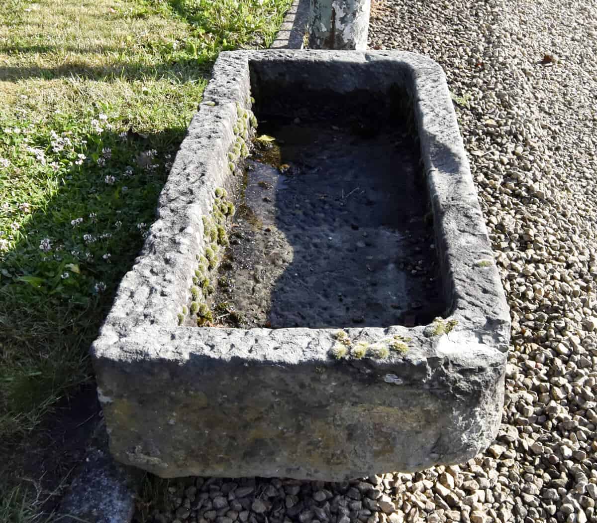 belgisch-hardstenen-trog