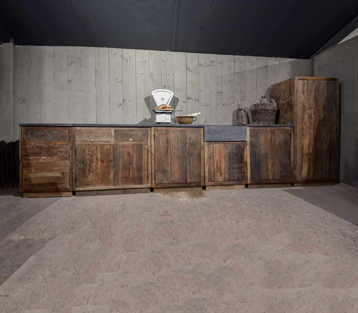 Keuken met hardstenen blad