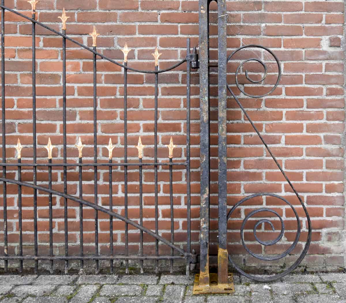 Dubbele-poort-met-poortpalen