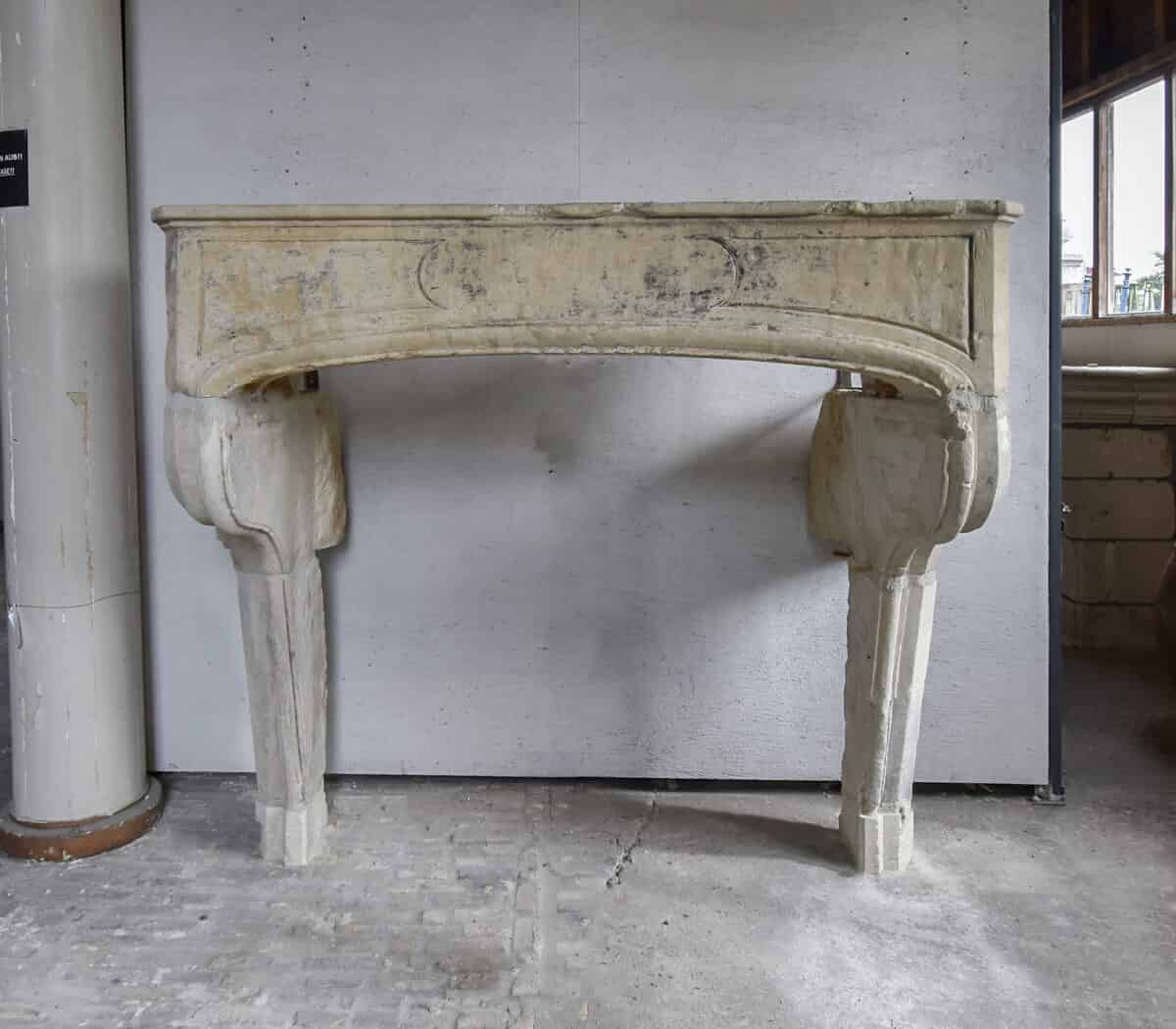 Zandstenen-ombouwschouw