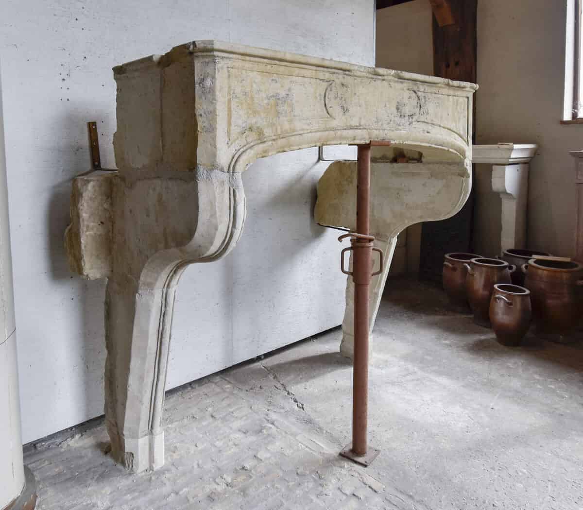 Zandstenen-ombouwschouw