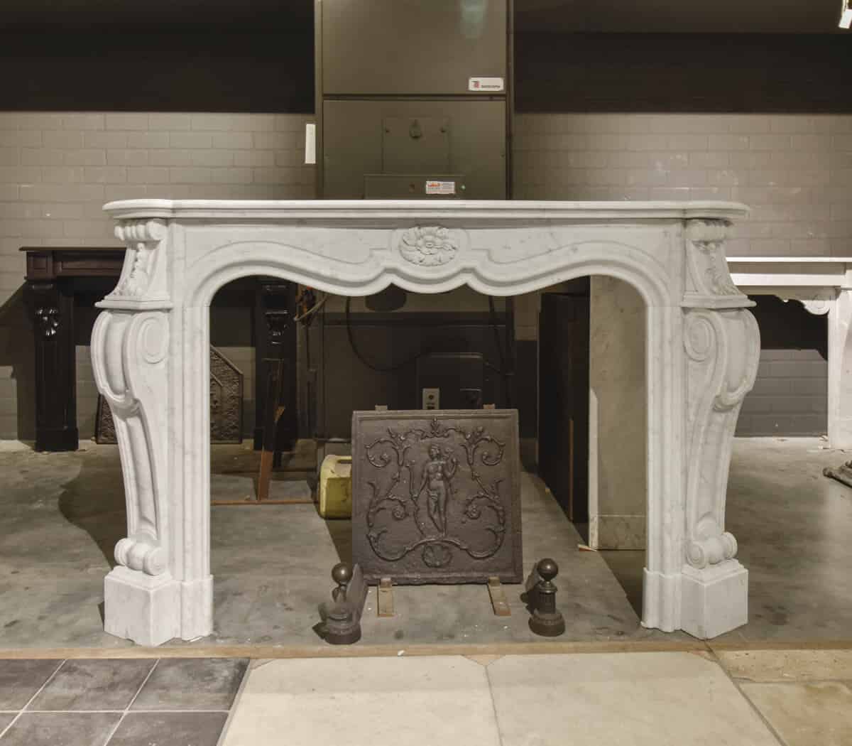 Antieke-Louis-XV-marmer-voorzetschouw