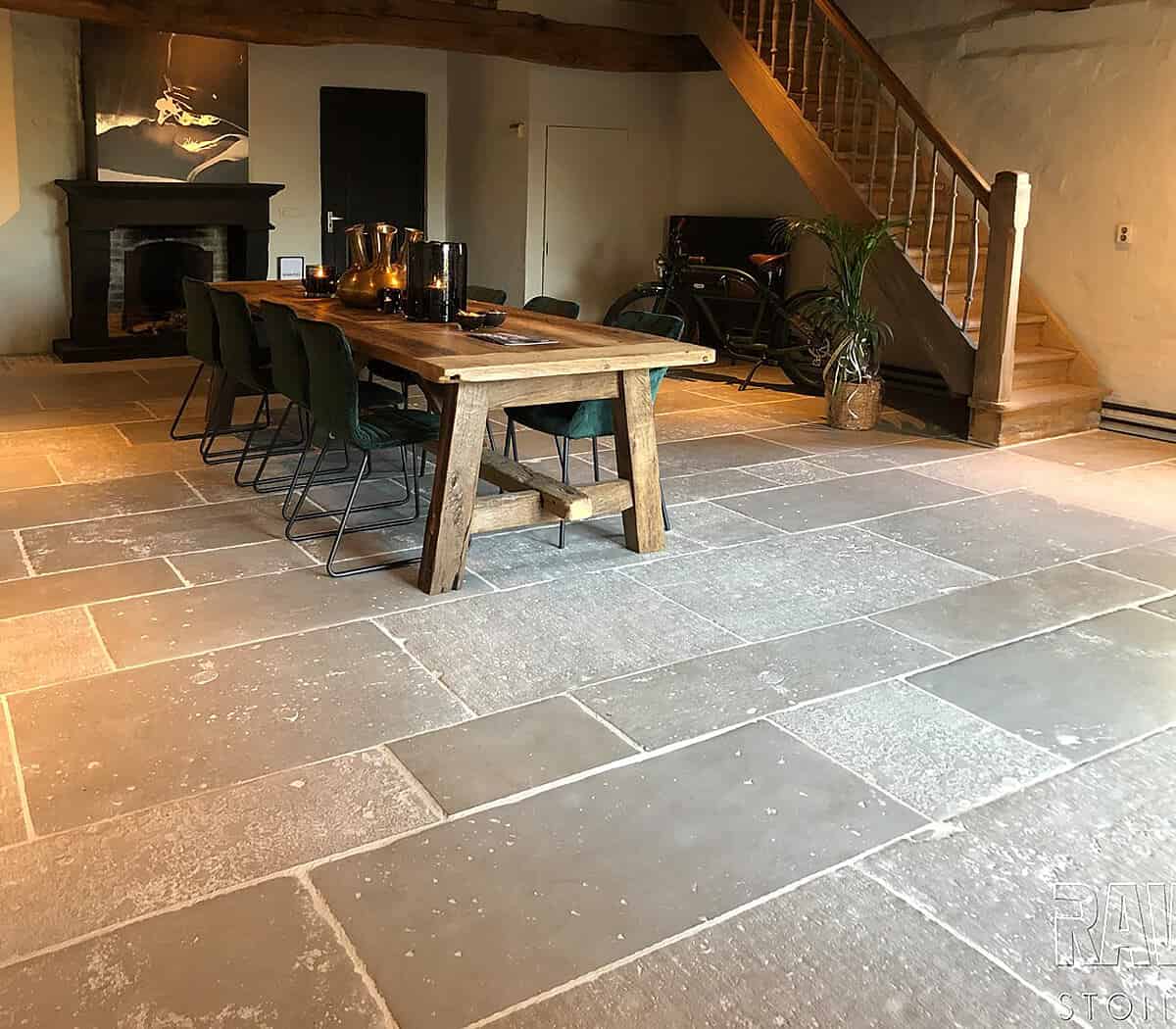 triple-raw-stones-landelijke-tegelvloer