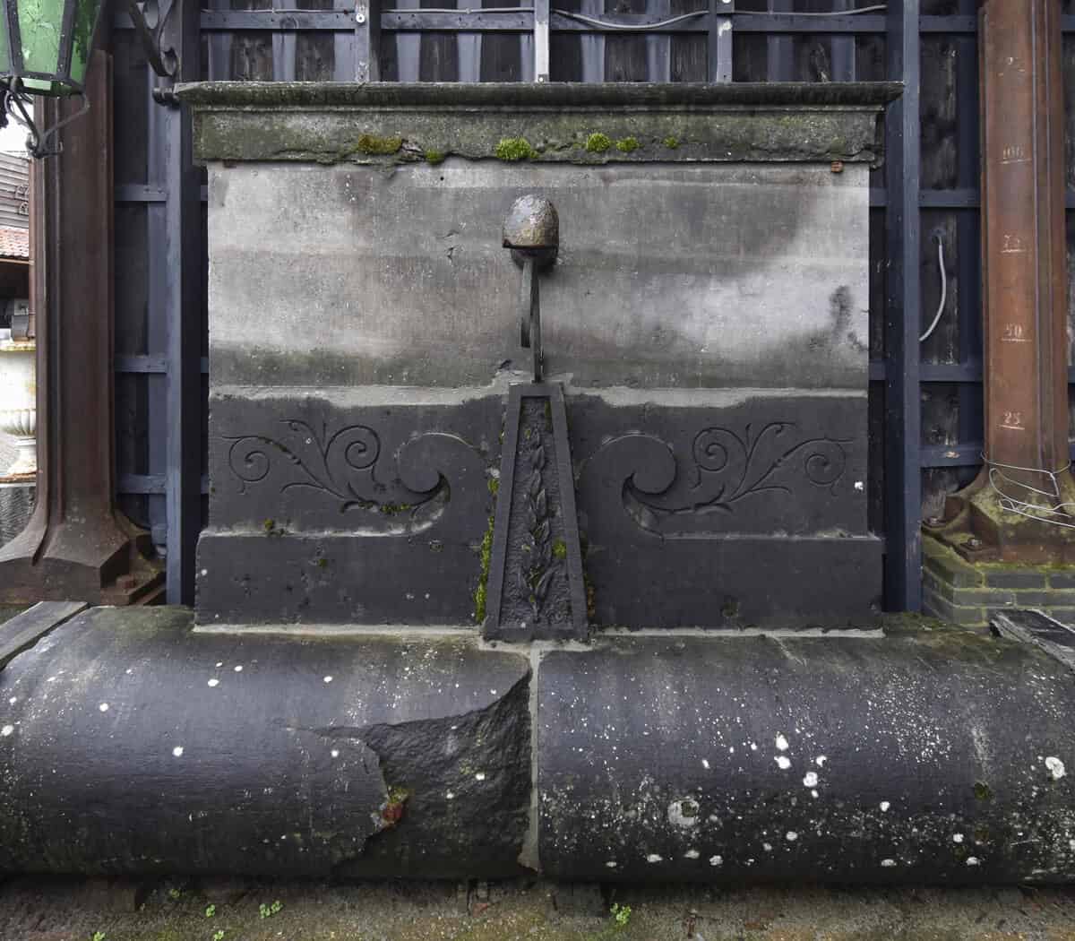 Grote-stenen-wandfontein