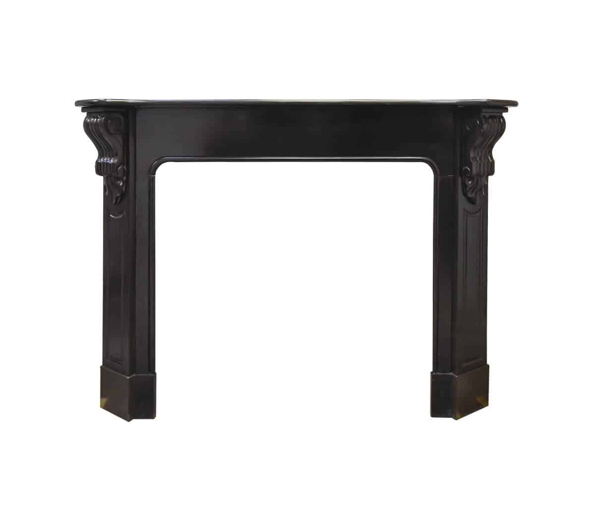 Zwart-marmeren-modillion-ombouwschouw-