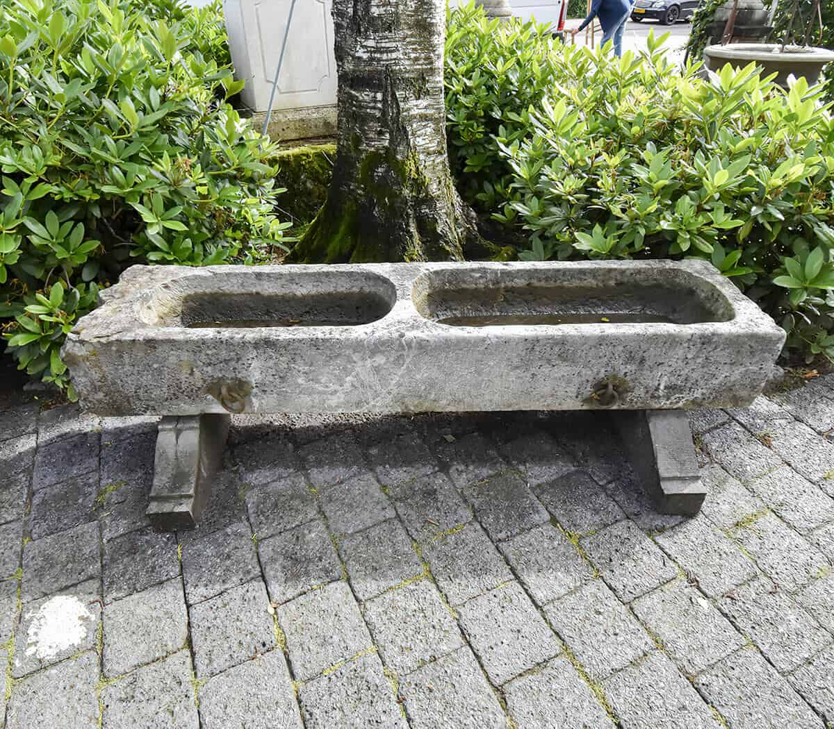 Belgisch-hardstenen-trog