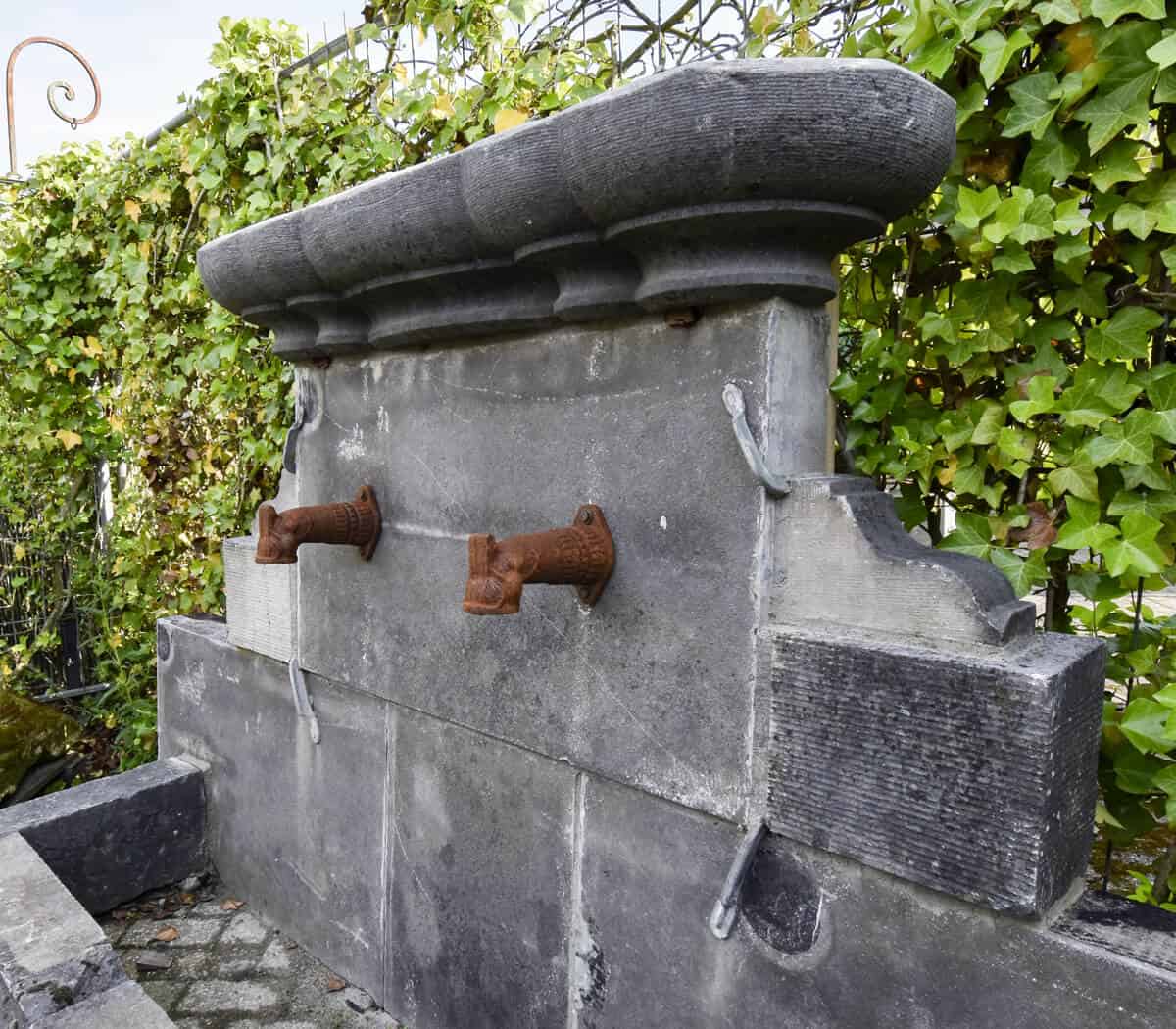 Hardstenen-wandfontein