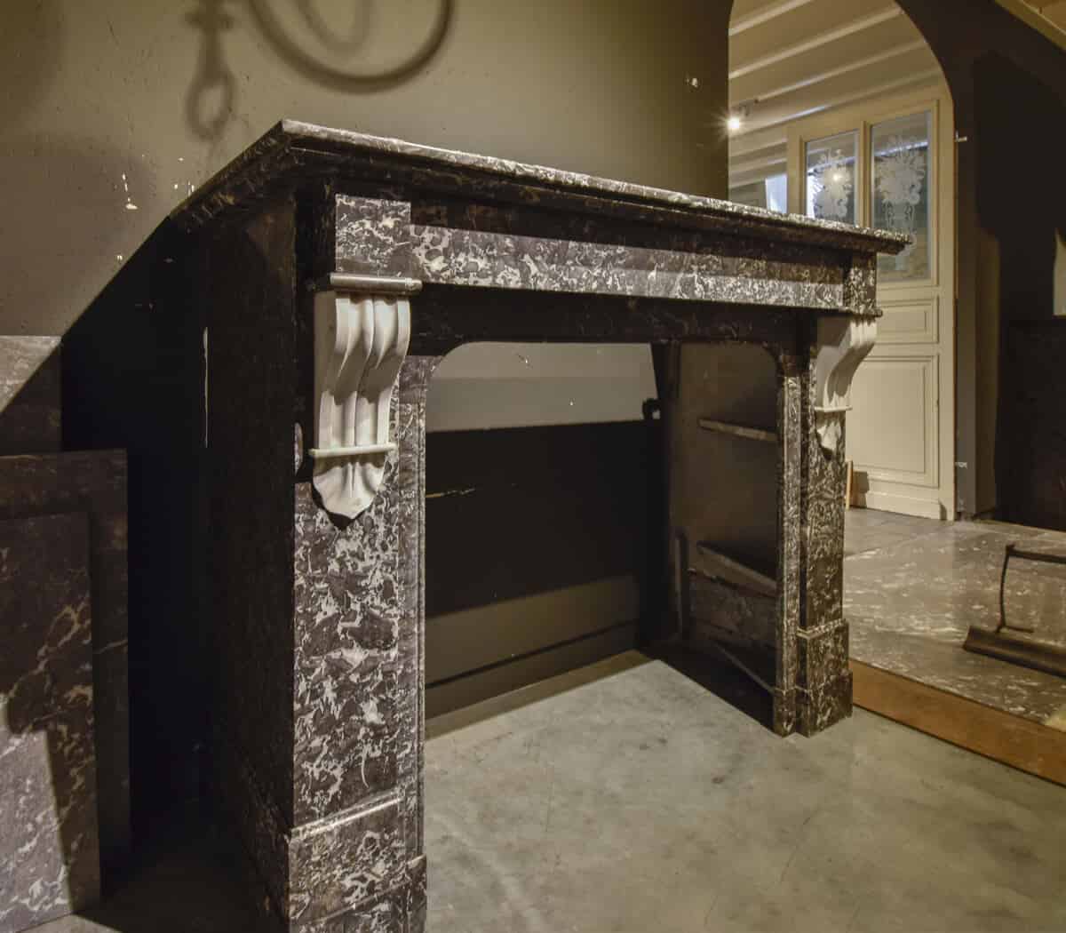 Antieke-marmeren-ombouwschouw
