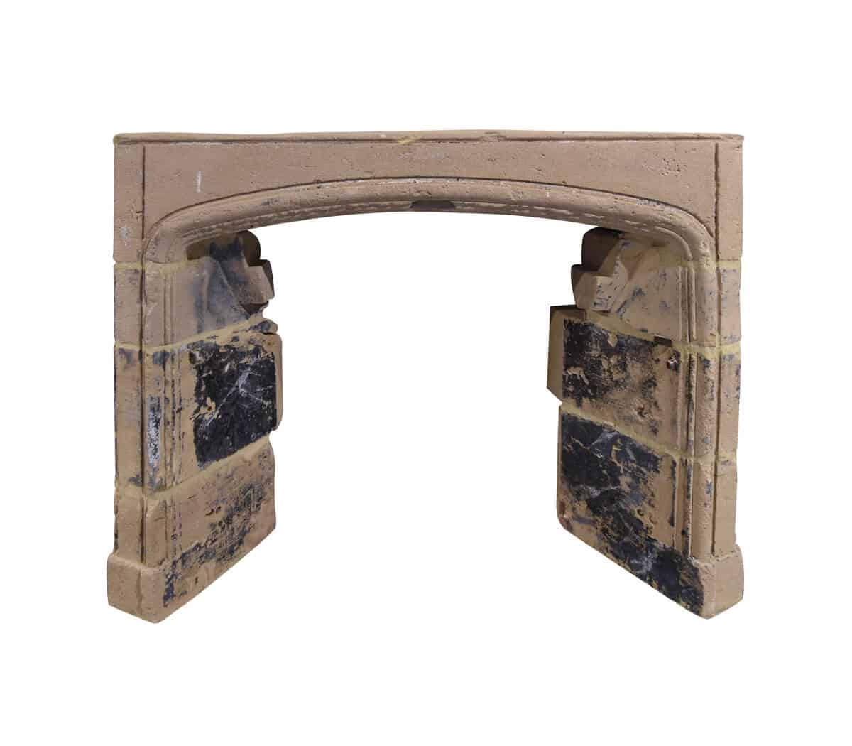 Zandstenen-voorzetschouw