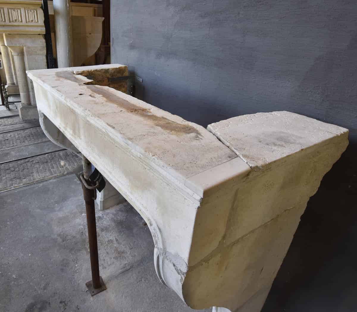 Zandstenen-ombouwschouw