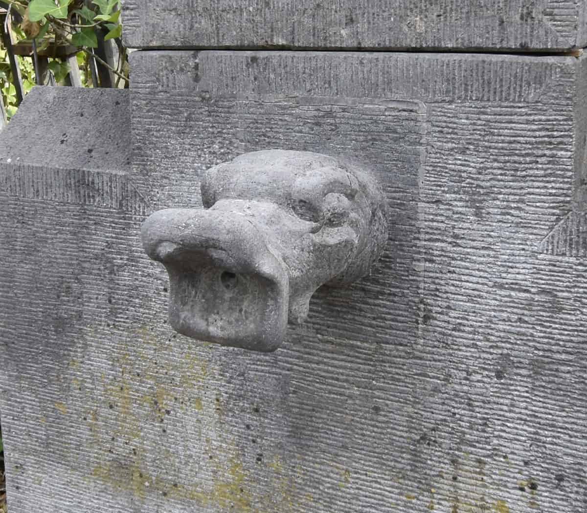 Hardstenen-wandfontein