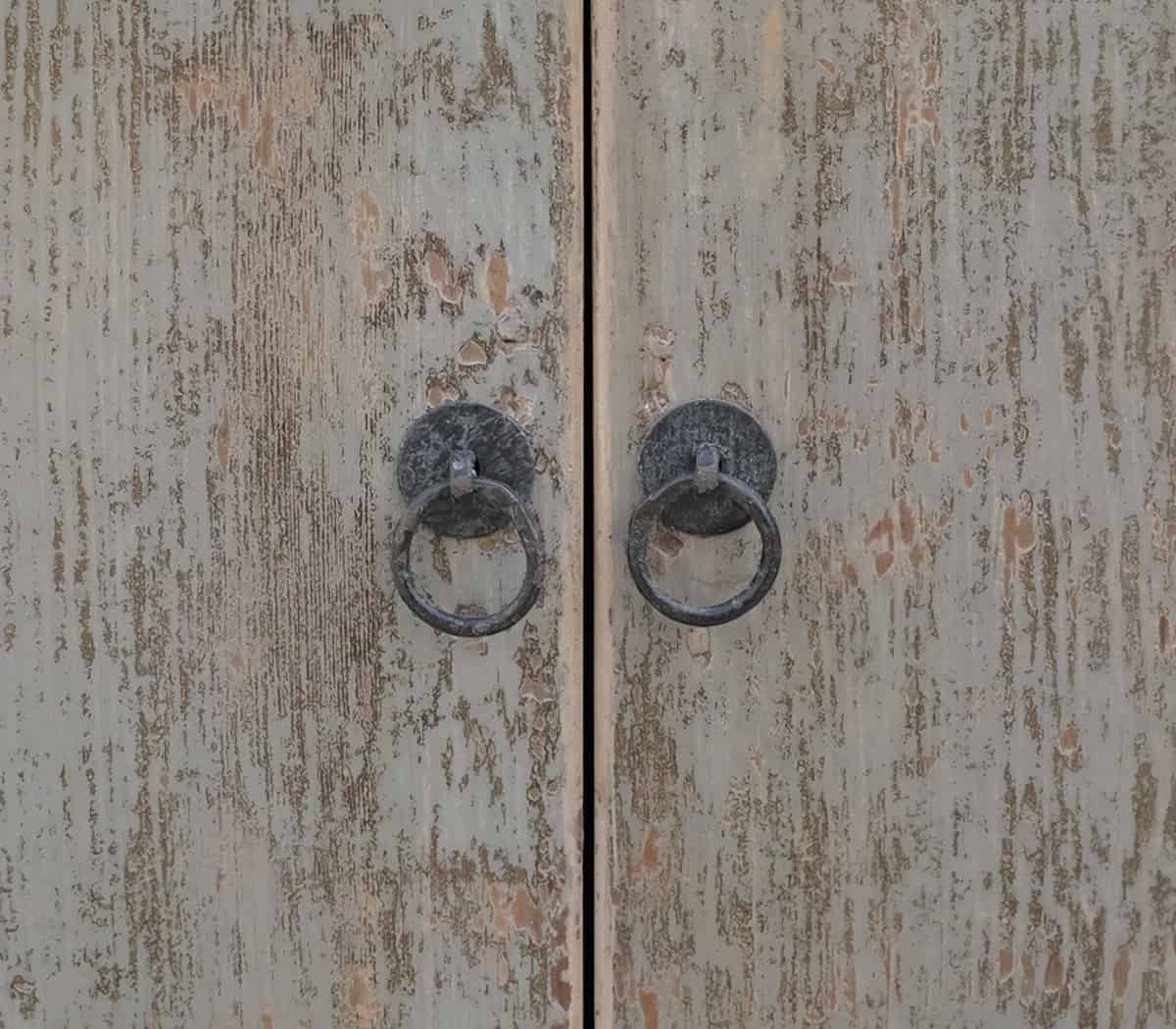 Dressoir-met-deuren-en-lades