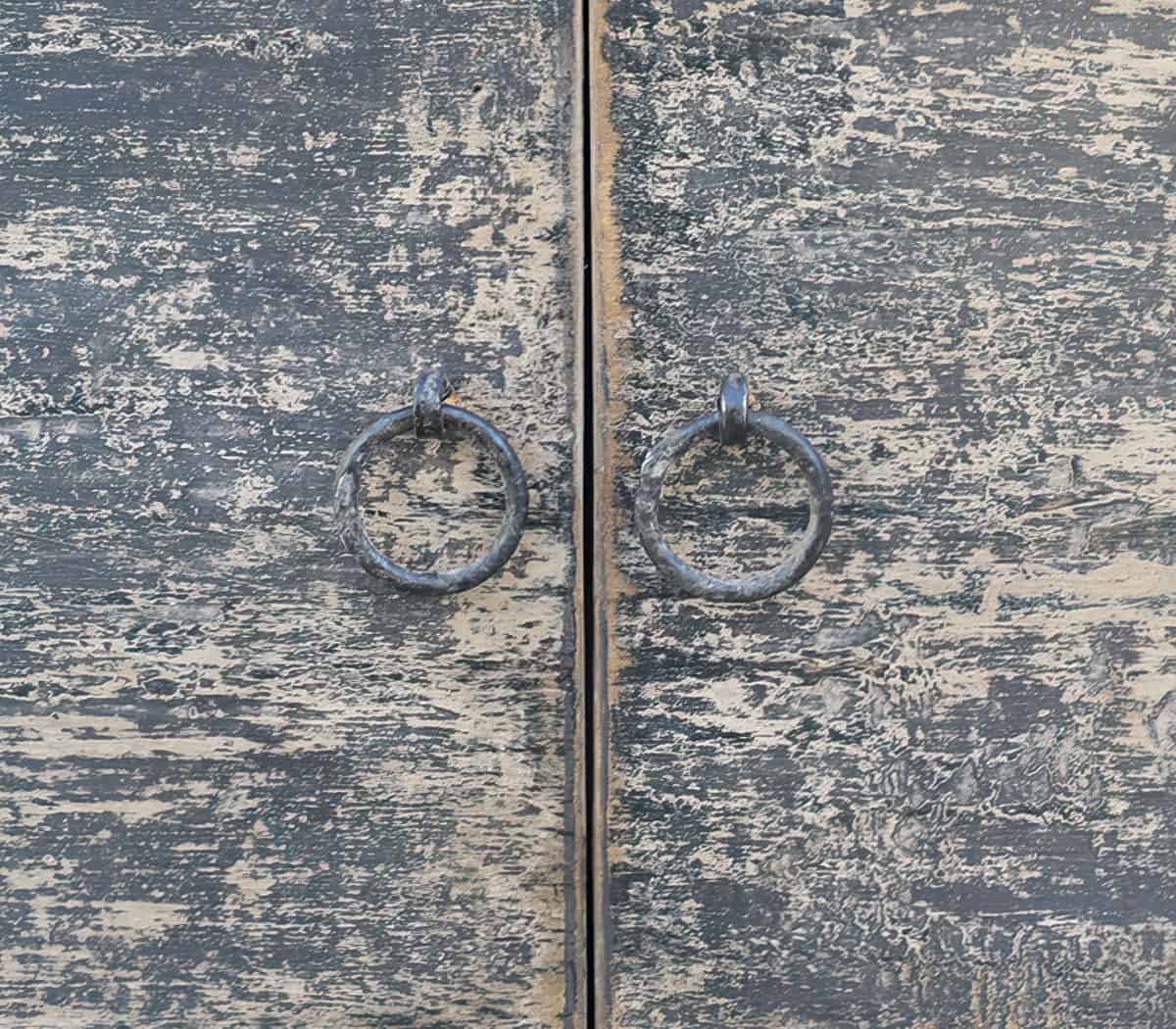 Dressoir-met-deuren-en-lades