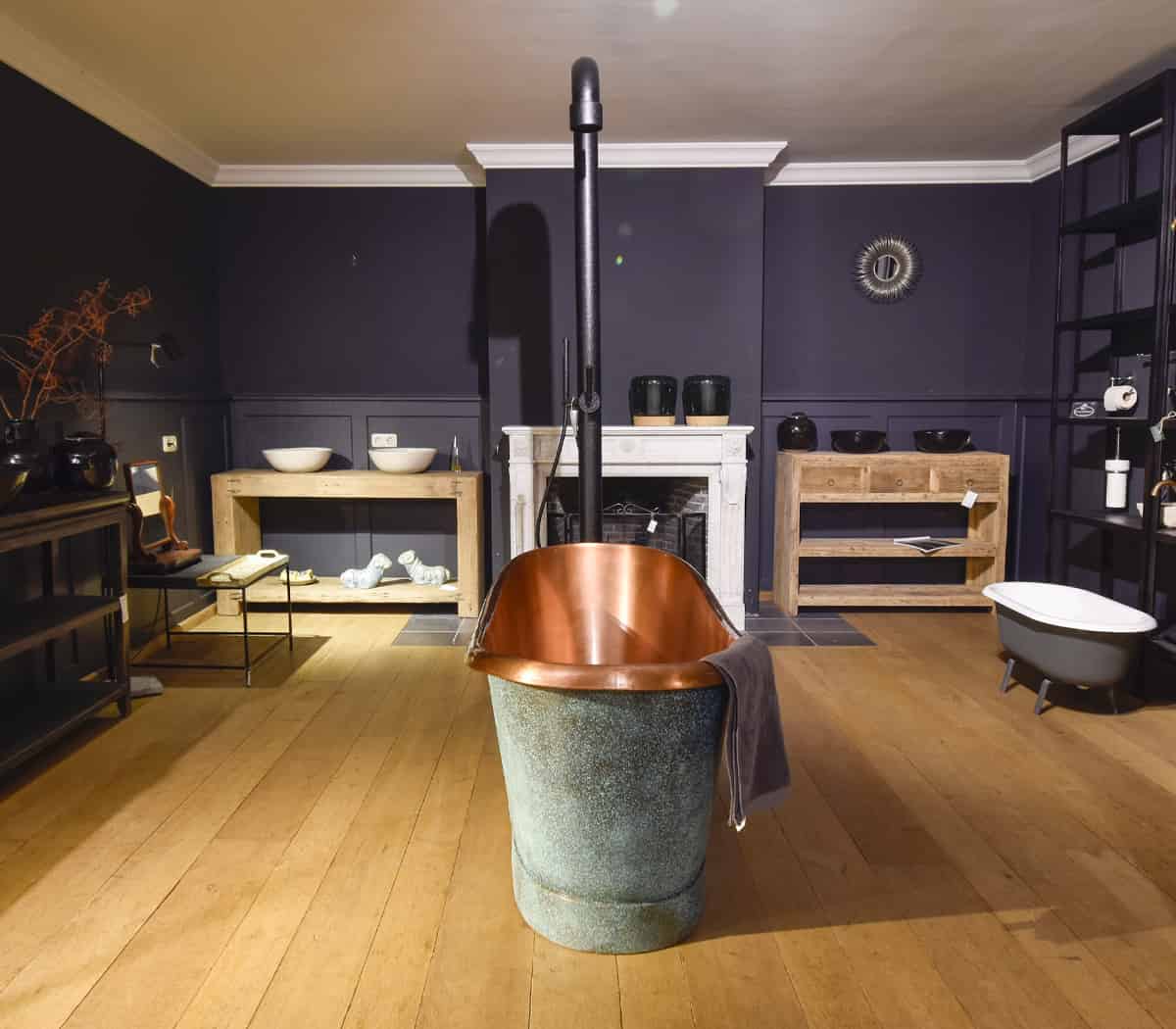 Metaal-met-koperen-Bad