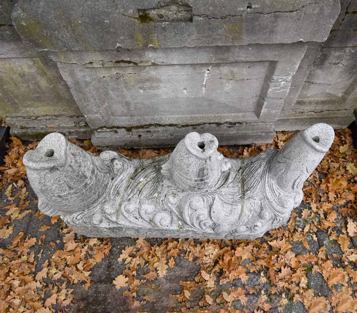 Stenen-waterspuwer-3-uitlopers