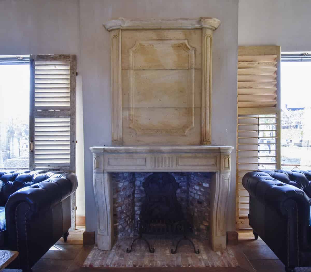 Zandstenen-trumeu-voorzetschouw