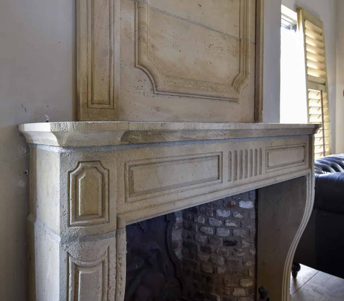 Zandstenen-trumeu-voorzetschouw