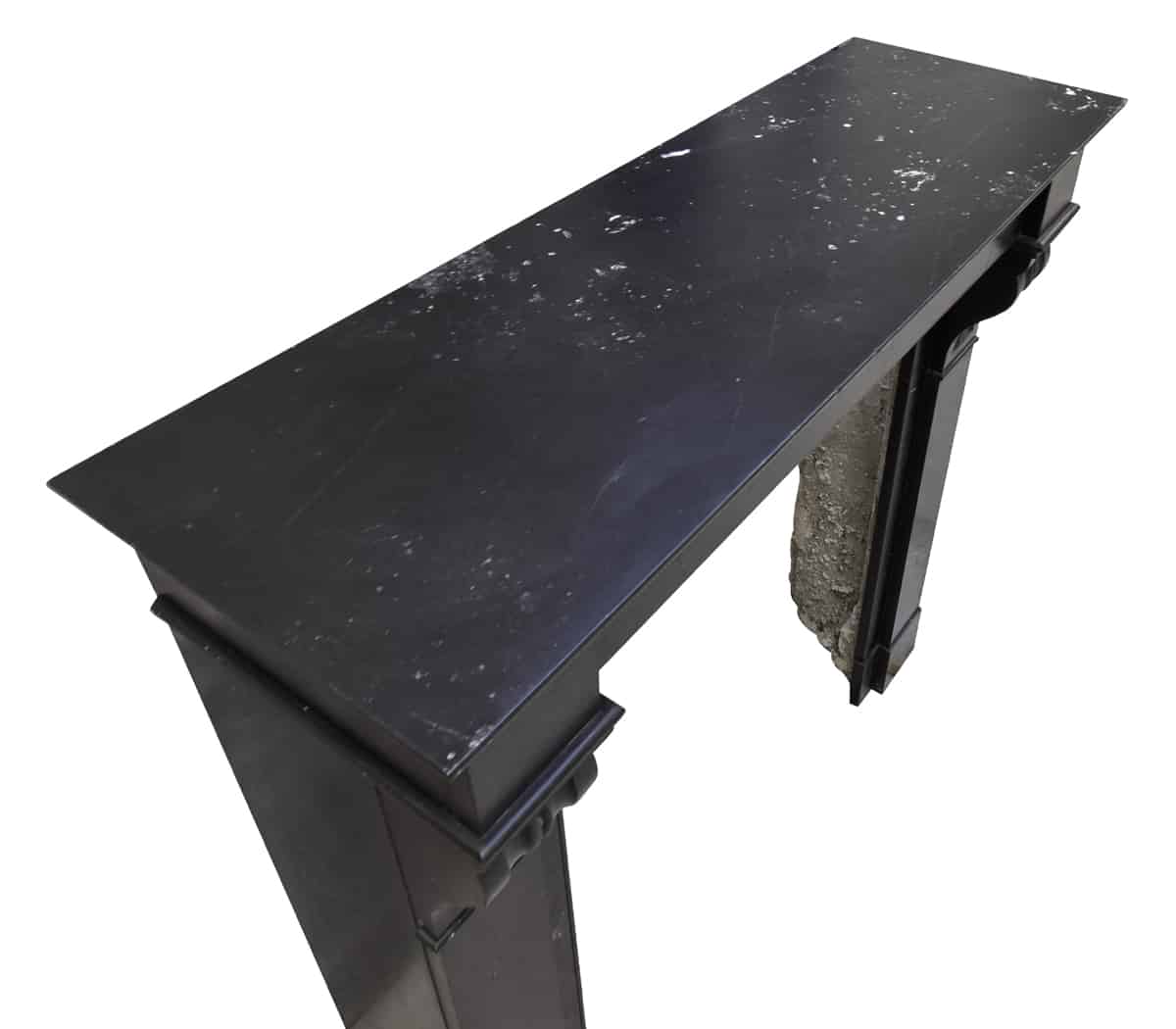 Zwart-marmeren-modillion-voorzetschouw