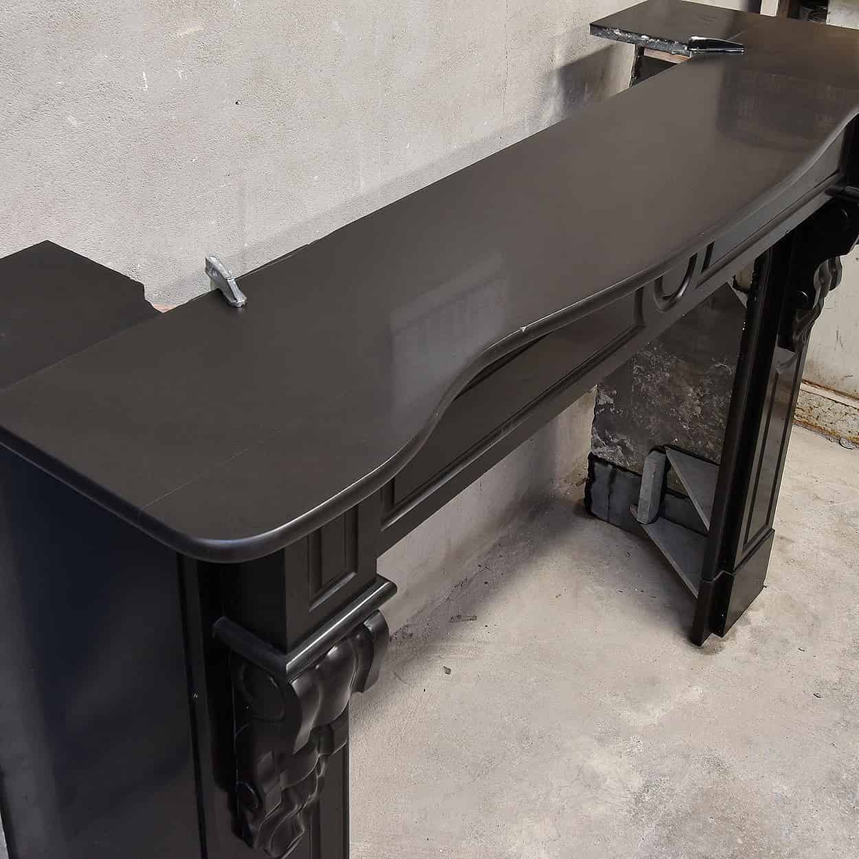 Zwart-marmeren-ombouwschouw