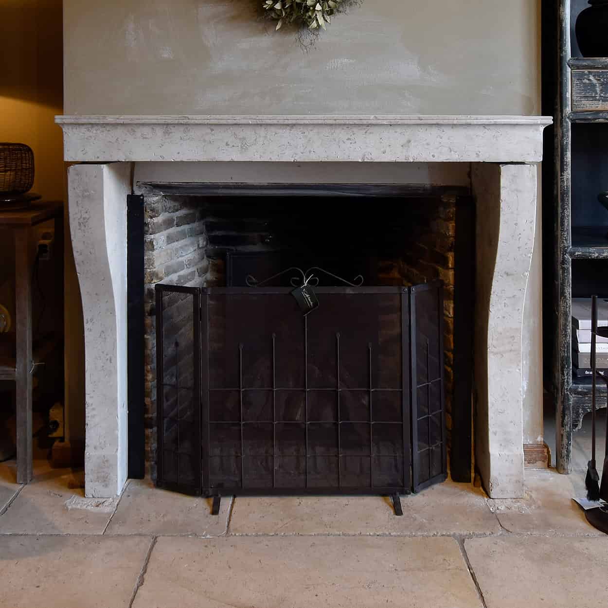 Marmerstenen-voorzetschouw