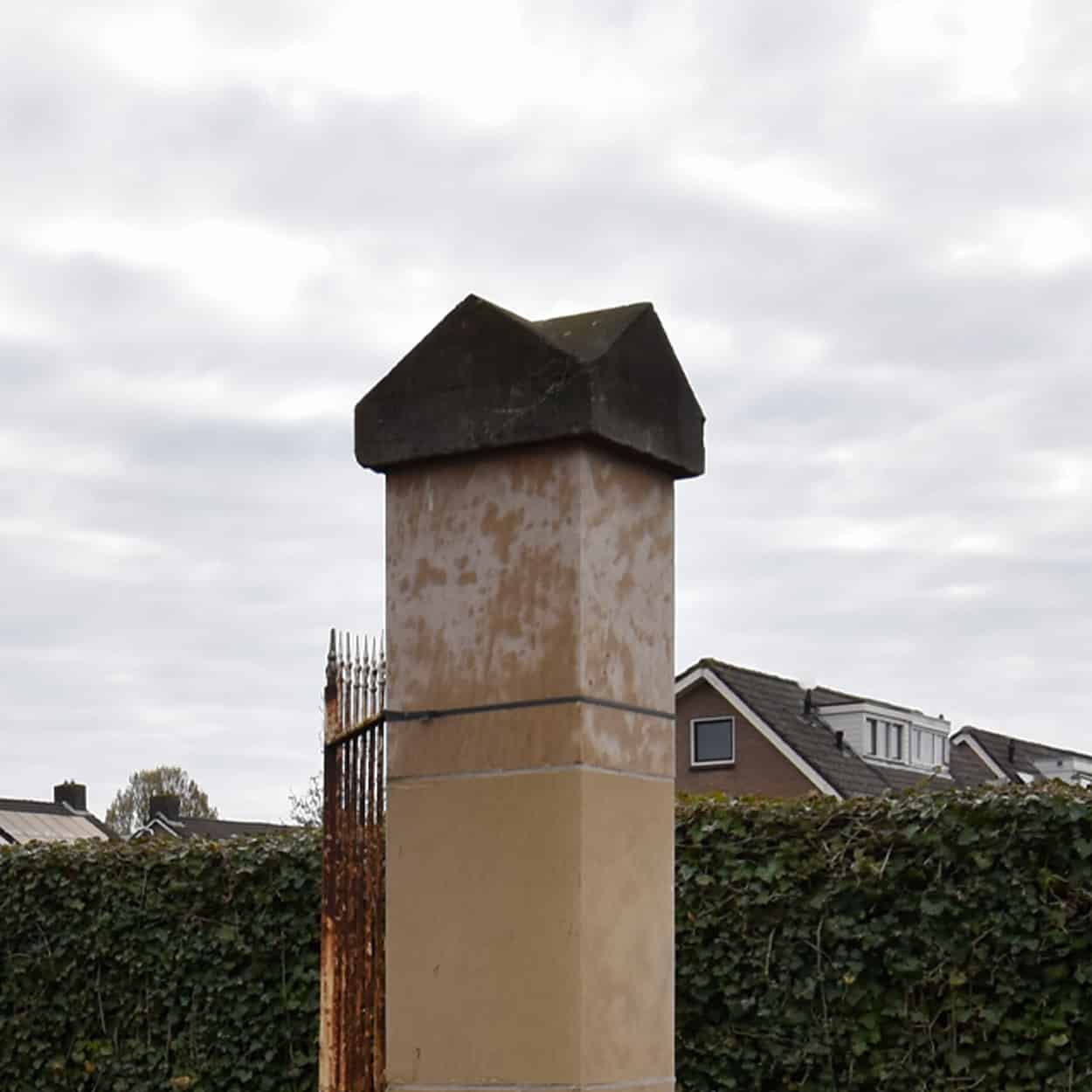 Zandstenen-poortpalen