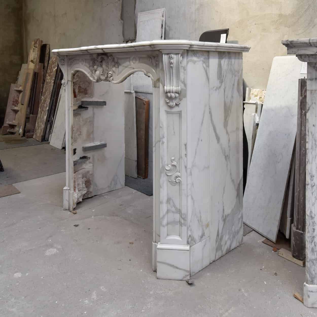 Antieke-marmeren-Louis-XV-ombouwschouw