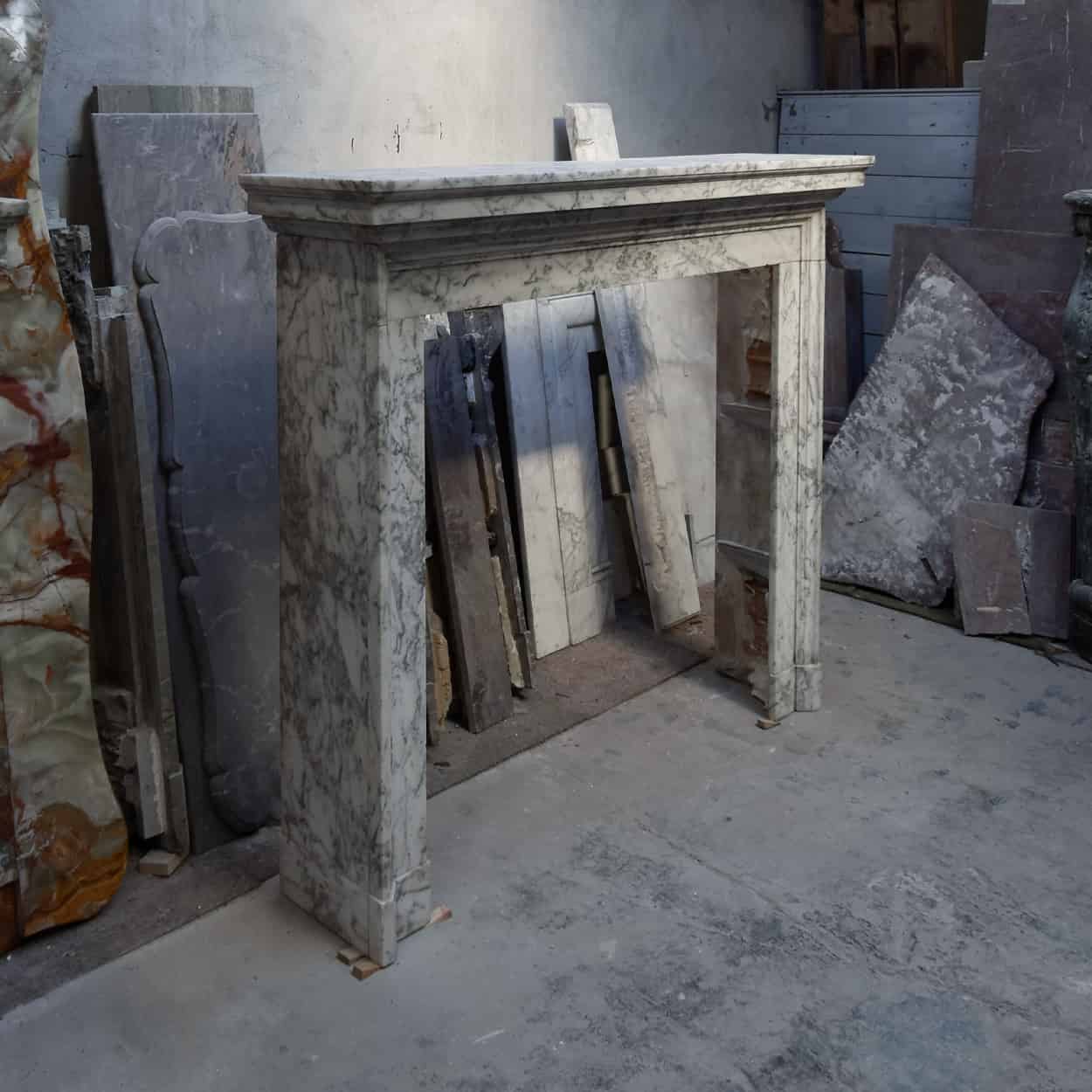 Antieke-marmeren-voorzetschouw