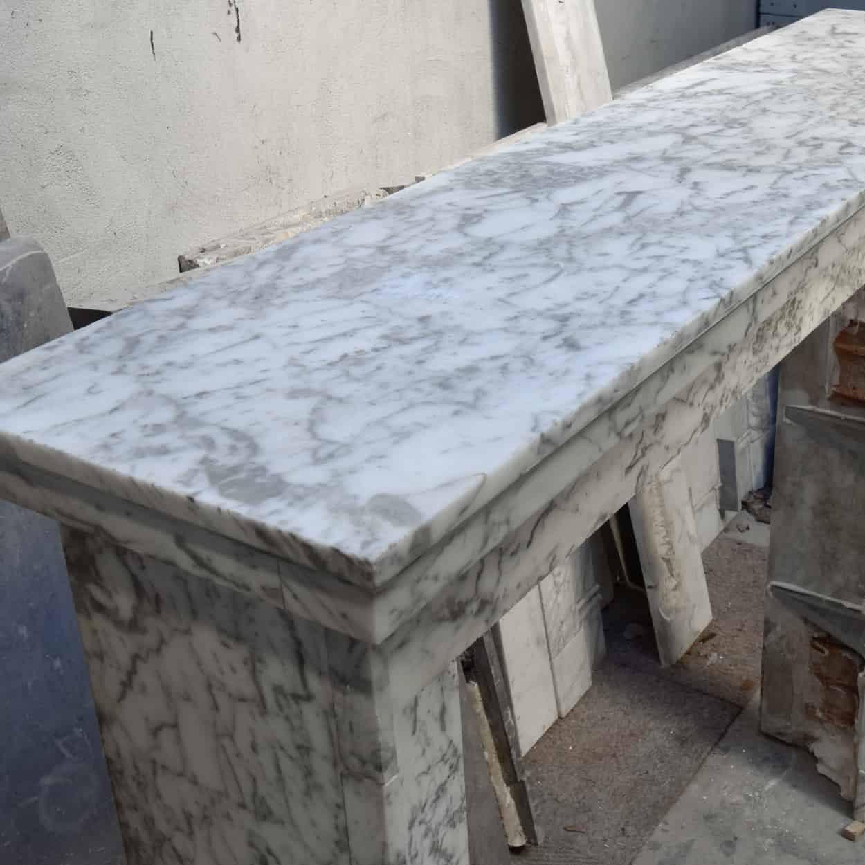 Antieke-marmeren-voorzetschouw
