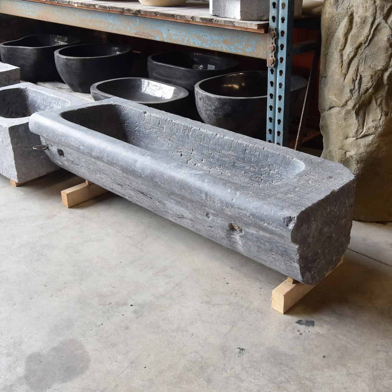Oude-hardstenen-Trog-geborsteld