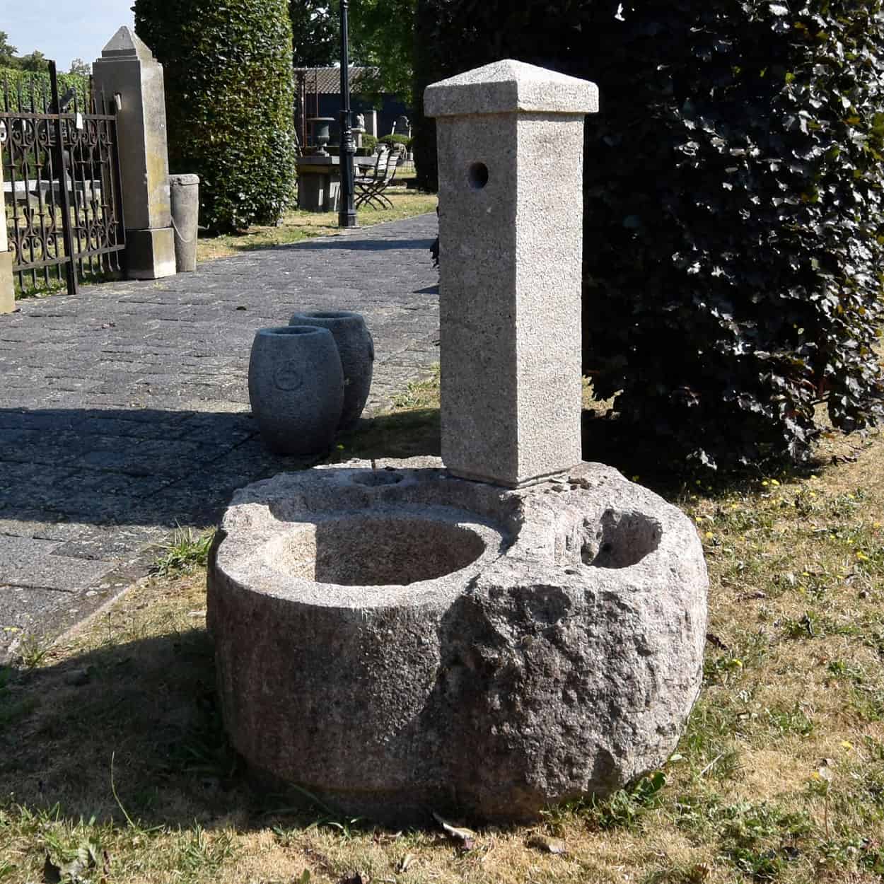 Kleine-granieten-fontein