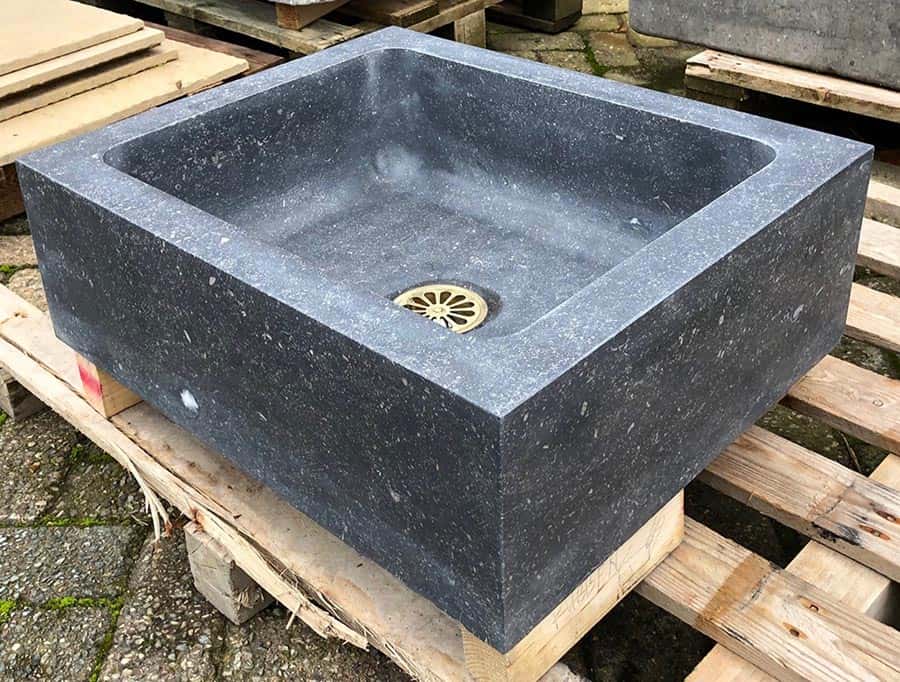 Belgisch-hardstenen-wasbak