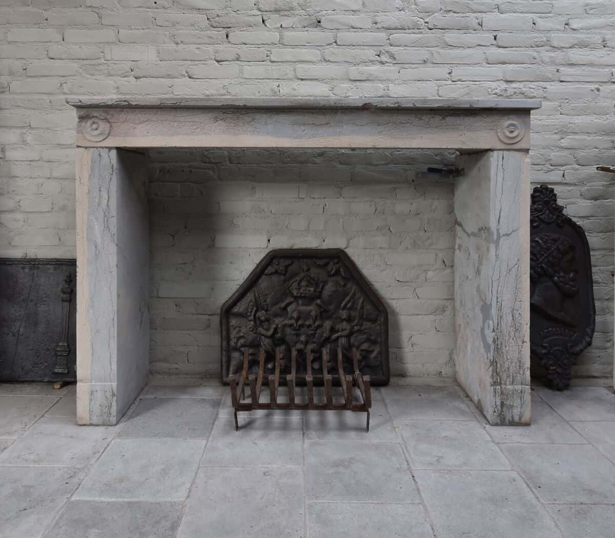 Marmerstenen-voorzetschouw