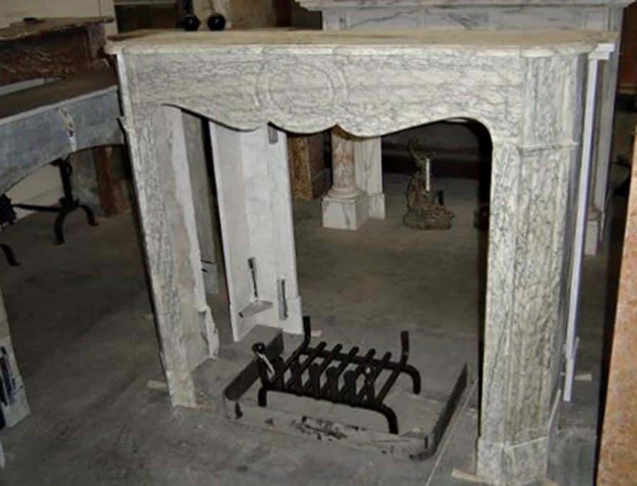 Oud-marmeren-voorzetschouw