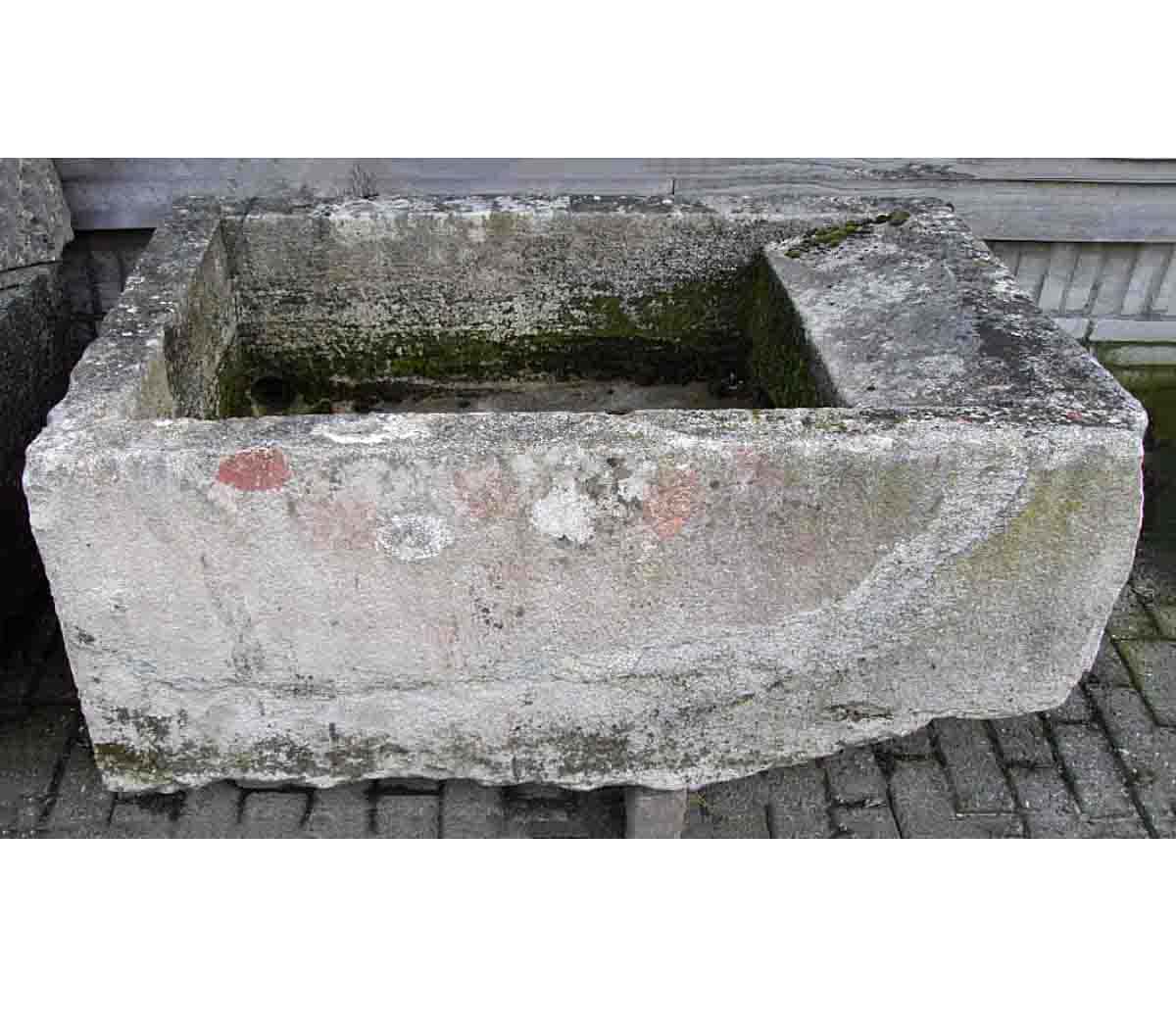 Wastrog-van-zandsteen