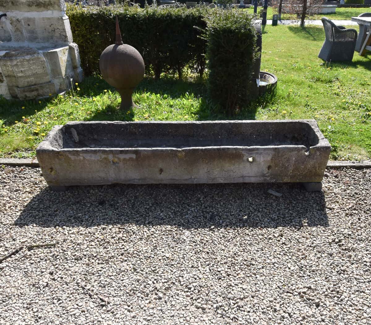 Belgisch-hardstenen-trog