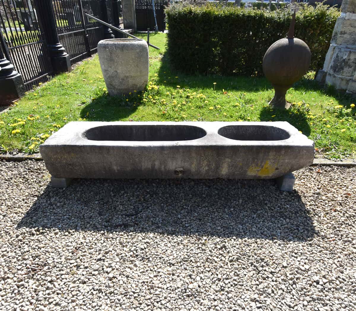 belgisch-hardstenen-trog